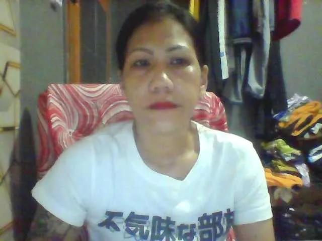 Rarra from BongaCams