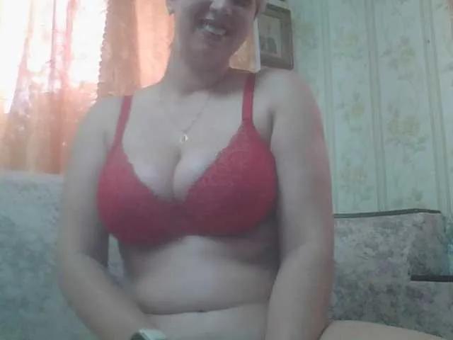 RayAnnie from BongaCams