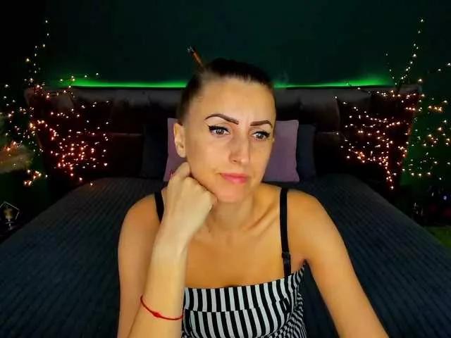 RebecaDiamond from BongaCams