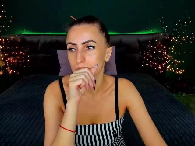 RebecaDiamond from BongaCams