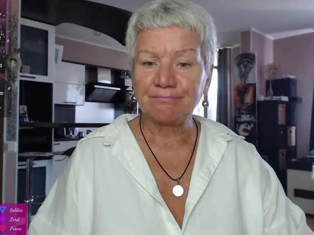 Roxana-brooks from BongaCams