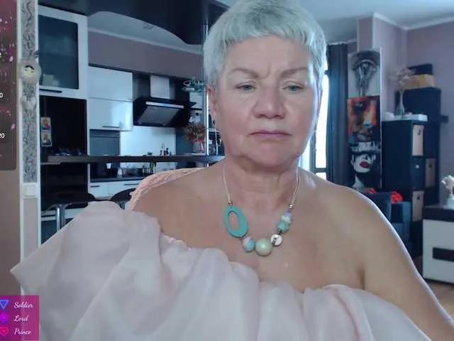 Roxana-brooks from BongaCams