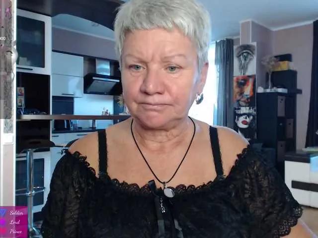 Roxana-brooks from BongaCams