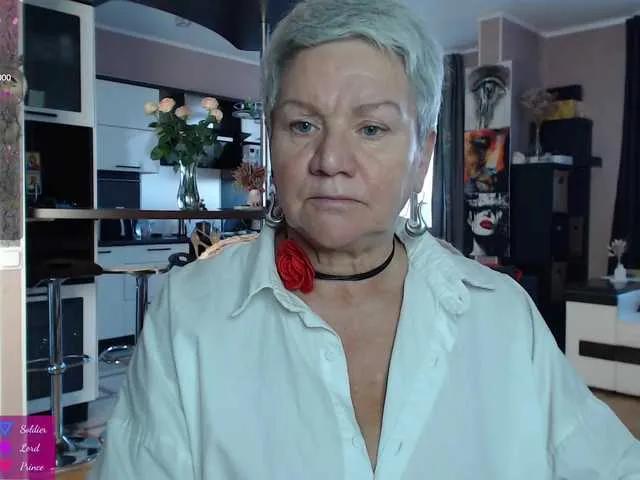 Roxana-brooks from BongaCams