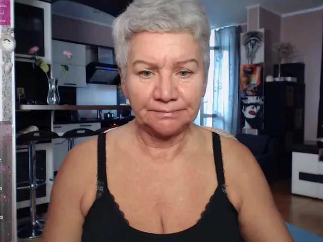 Roxana-brooks from BongaCams