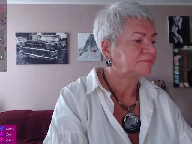 Roxana-brooks from BongaCams