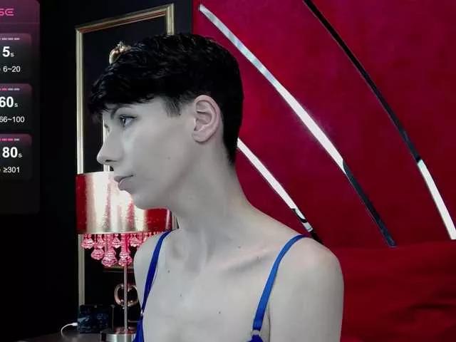 RoxxyRouge from BongaCams
