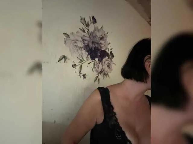 RoyalBreasts from BongaCams is Freechat