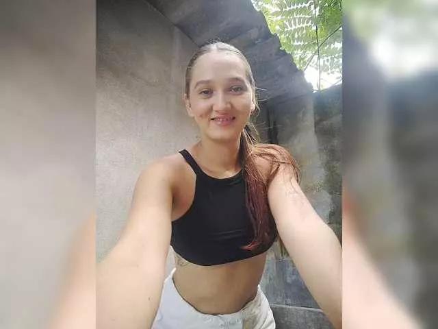 Samantha-12 from BongaCams