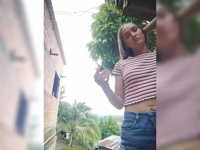 Samantha-12 from BongaCams