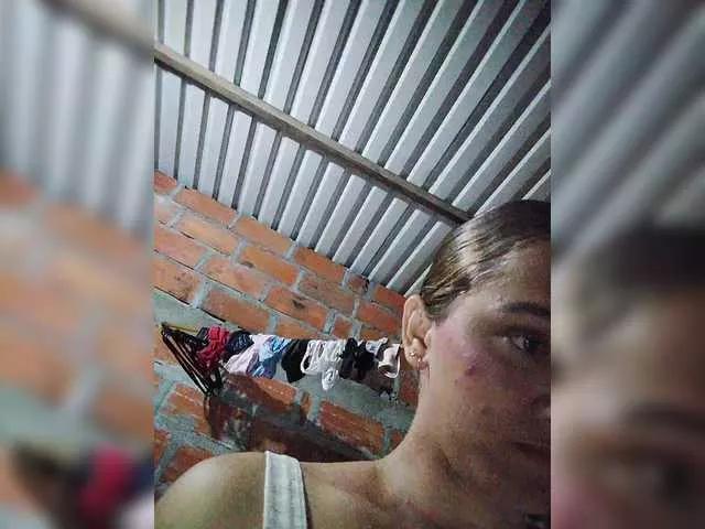 Samantha-12 from BongaCams