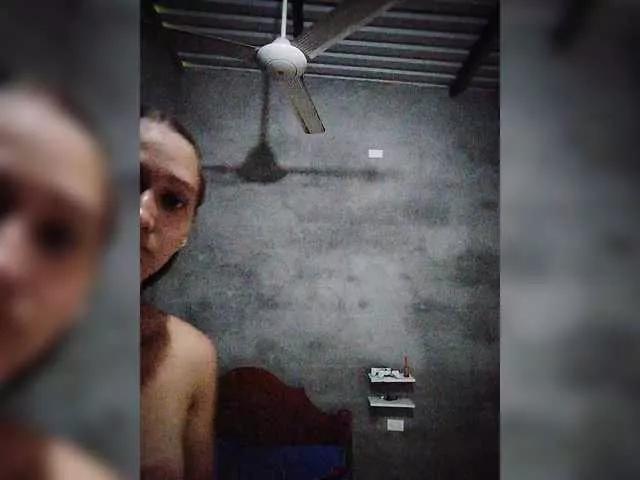 Samantha-12 from BongaCams