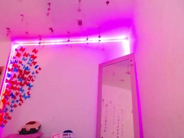 Sammyviolet from BongaCams