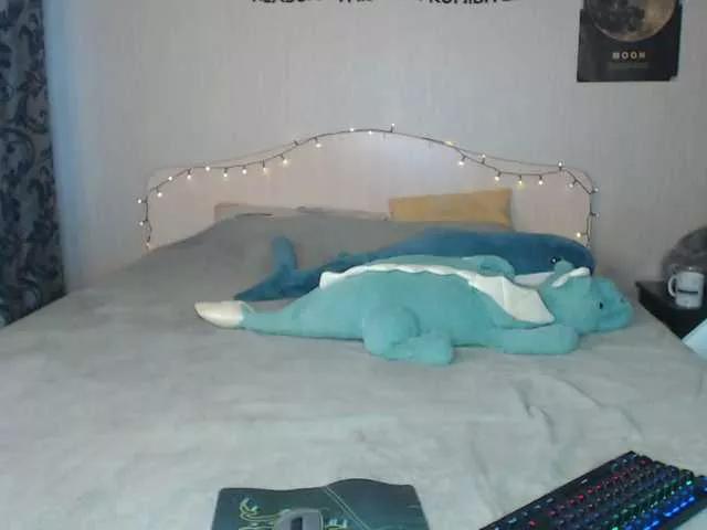 Sarah-Dumont from BongaCams