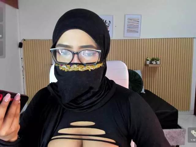 Sasha-anaan from BongaCams