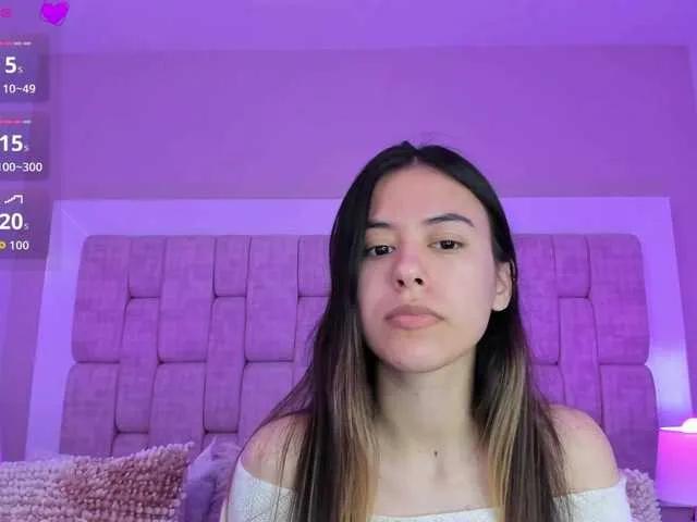 SashaCollinss from BongaCams