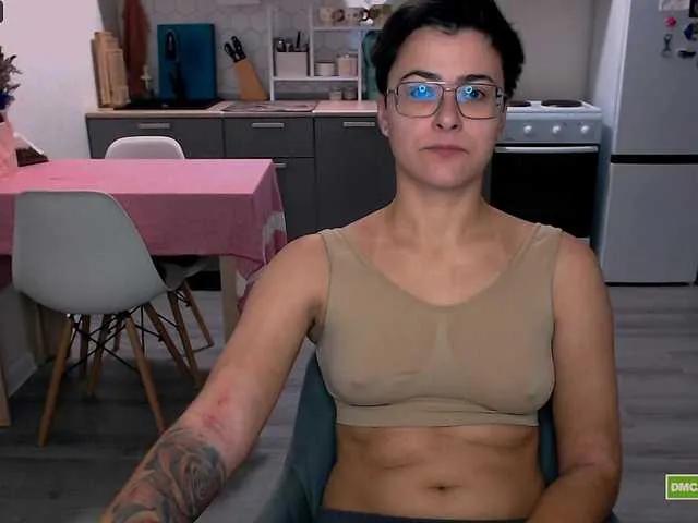 Sashanotfound from BongaCams