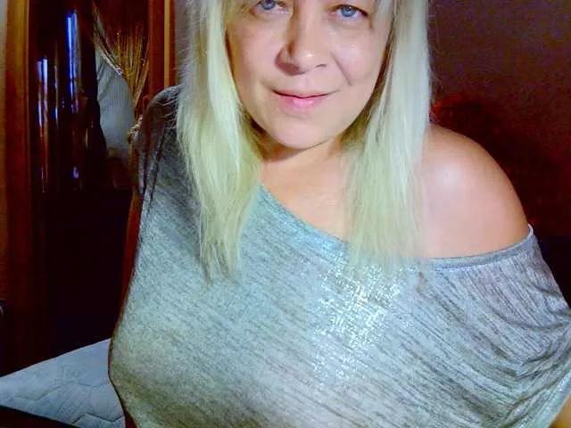 Savan35na from BongaCams