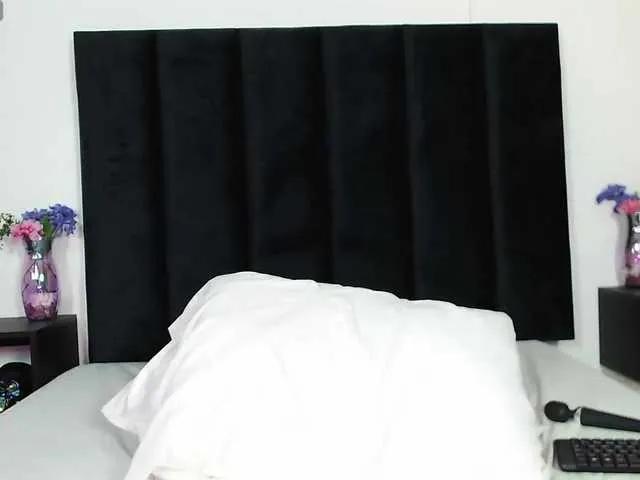 Scarlet-Ray from BongaCams is Freechat