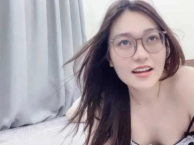 Selena295 from BongaCams is Freechat