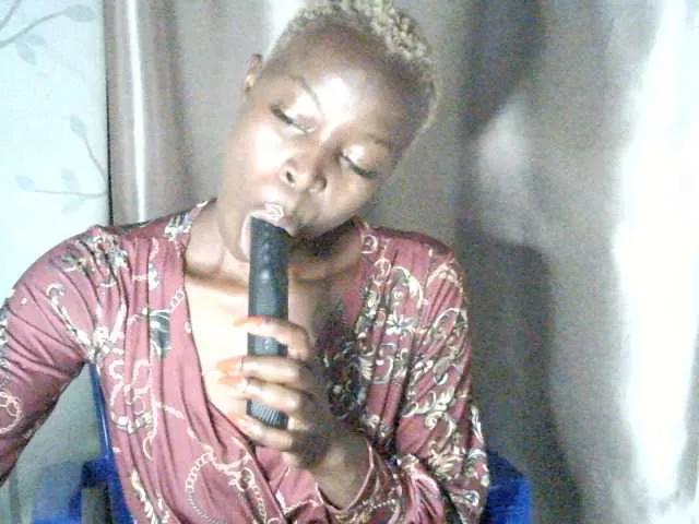 Sexxycandy from BongaCams