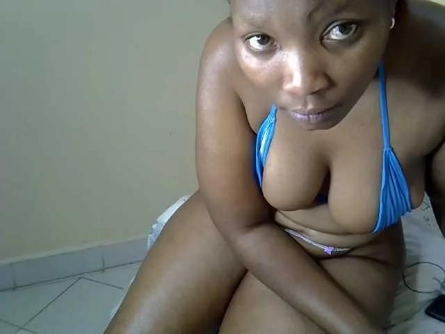 Sexxyqueen from BongaCams