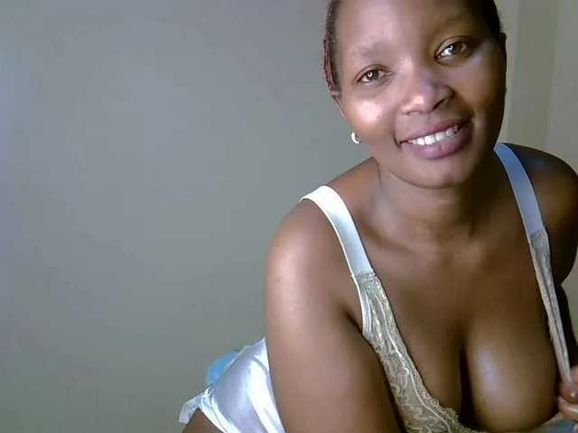 Sexxyqueen from BongaCams