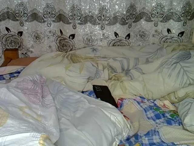 Sexxyqueenss from BongaCams