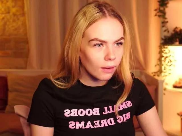 SnowwBarbie from BongaCams is Freechat