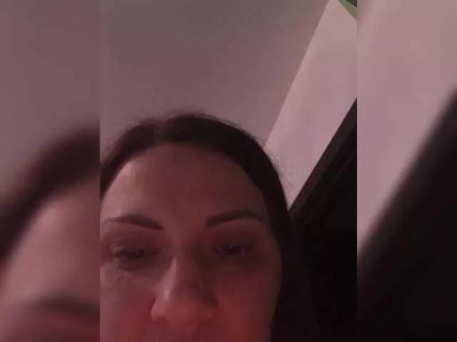 SonyaManya from BongaCams