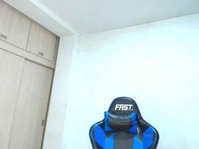 Sophiiaaxx from BongaCams