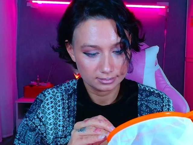 Stawbarynut from BongaCams