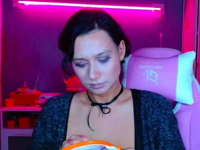 Stawbarynut from BongaCams