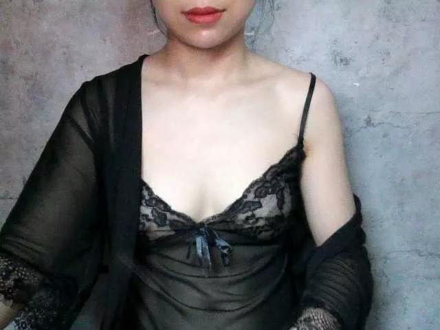 Strawberry18 from BongaCams