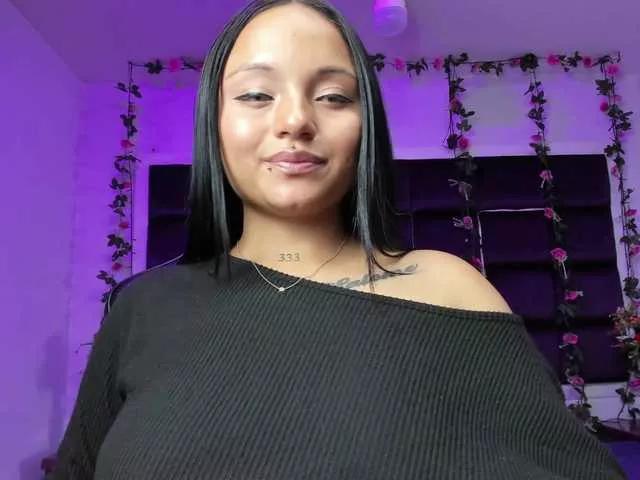 sweelanna from BongaCams