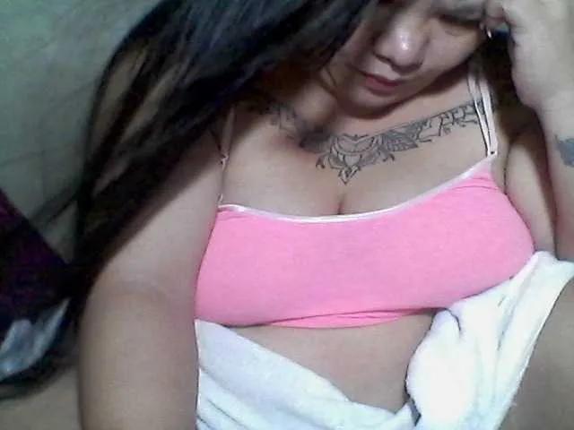 Sweetasian33 from BongaCams