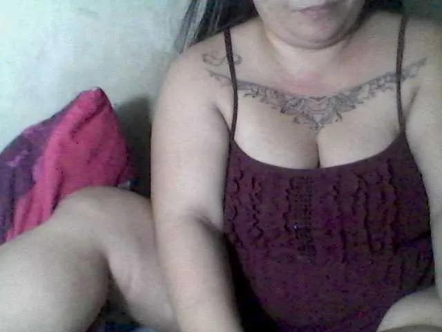 Sweetasian33 from BongaCams