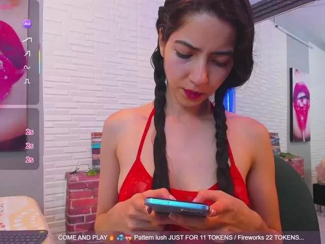 SweetieandJuiicy from BongaCams