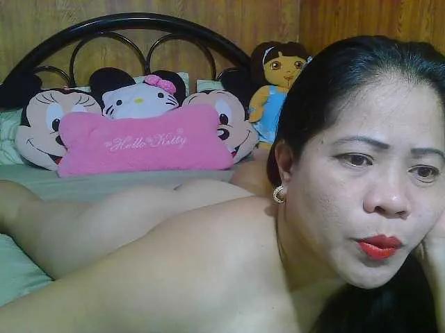 Sweetlips69 from BongaCams is Freechat