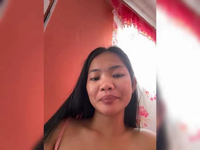 SweetMae21 from BongaCams