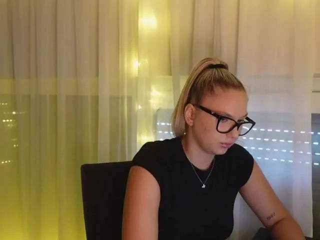 sweetpiece from BongaCams is Freechat