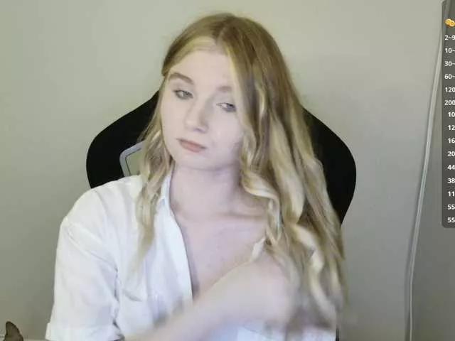 SweetPoison from BongaCams