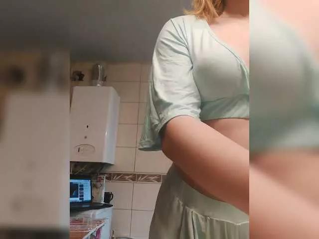 SweetPussy032 from BongaCams