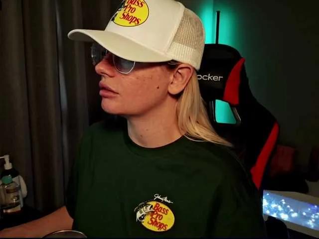 Sweetshyann111 from BongaCams