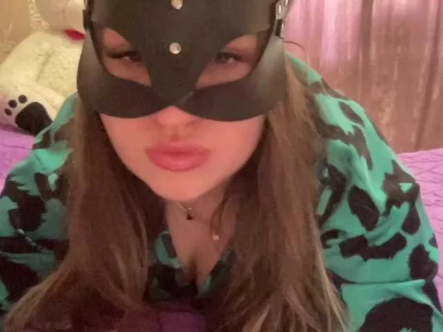SweetStrawberry1 from BongaCams