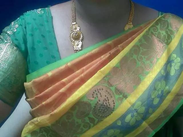 Tamilbabby2025 from BongaCams