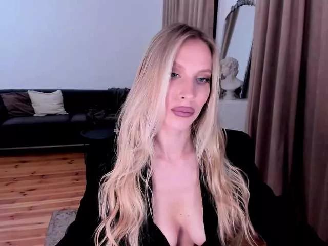 ToxicBlonde from BongaCams