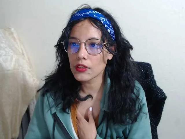 Valak133 from BongaCams