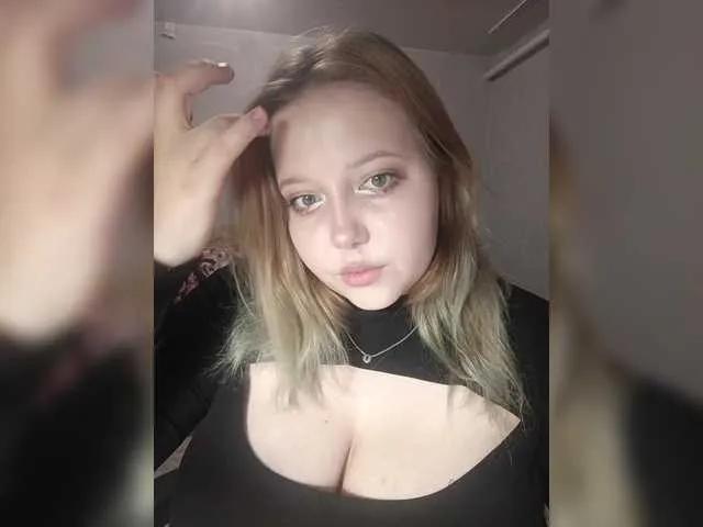 vaverika from BongaCams
