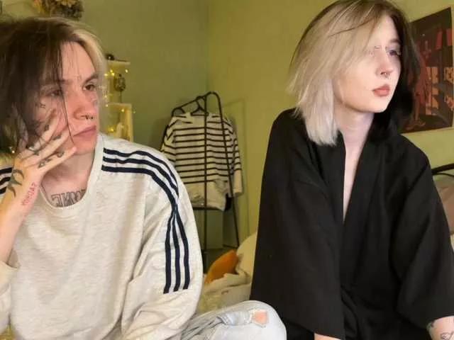 VeryRareTwins from BongaCams